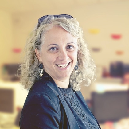 Nathalie, orgnaistrice de transport à l'international