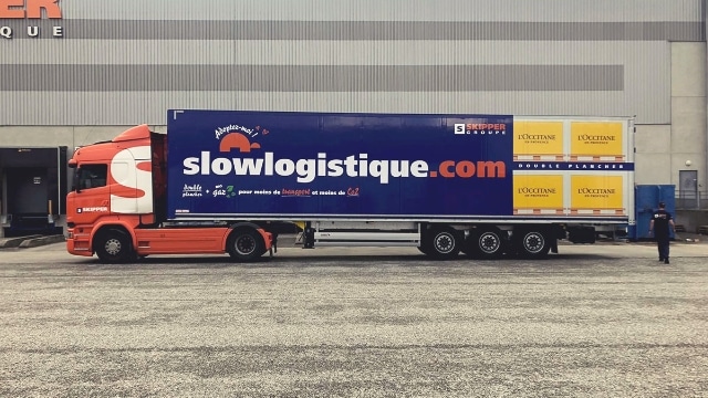 Les navettes double plancher L'occitane x Skipper slow logistique